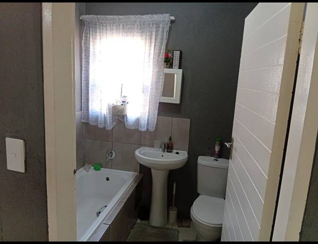 2 BEDROOM HOUSE FOR SALE IN ALLIANCE